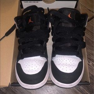 Preschool jordan 1 mid